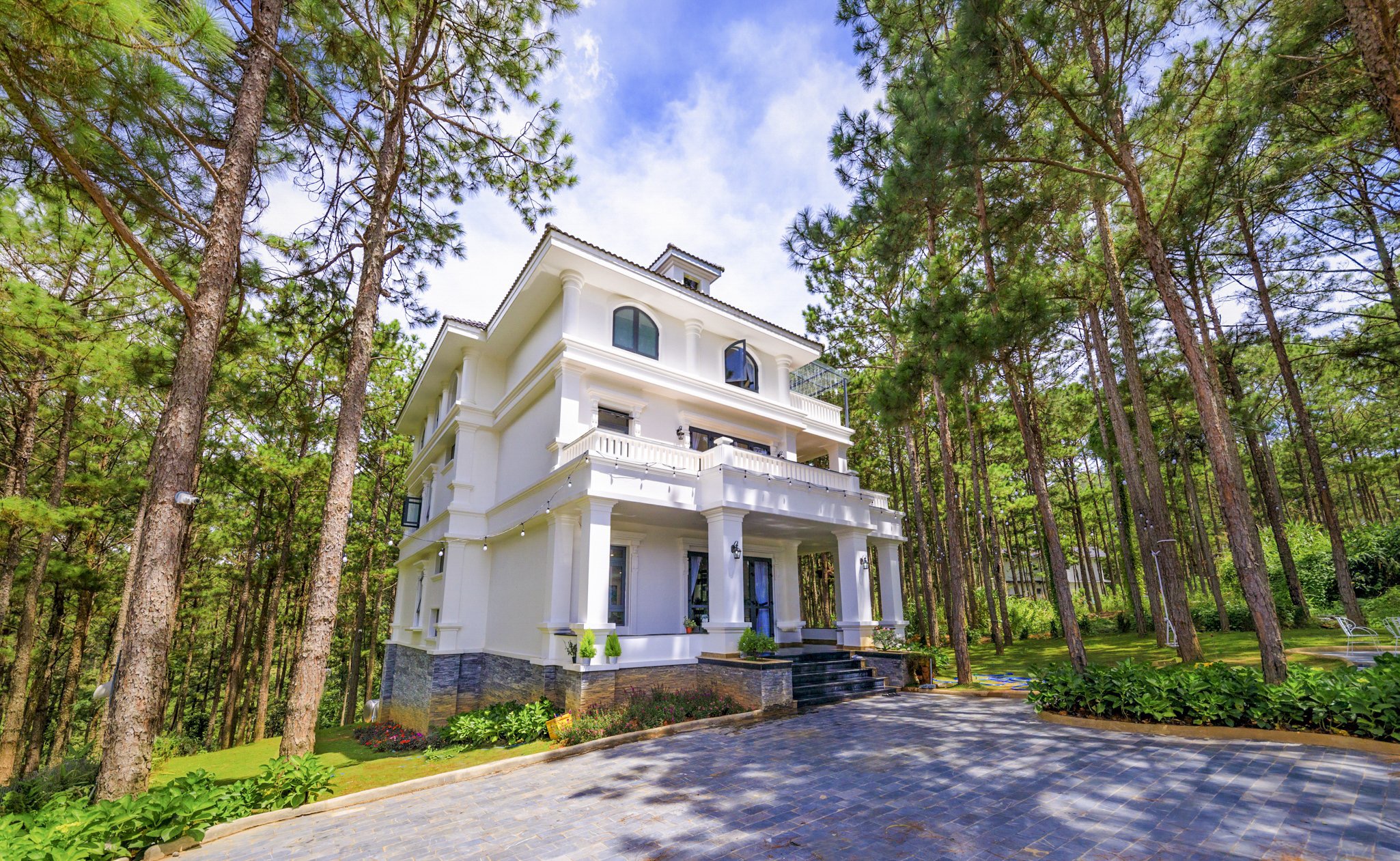 Villa L’amour Tuyền Lâm - ảnh 1
