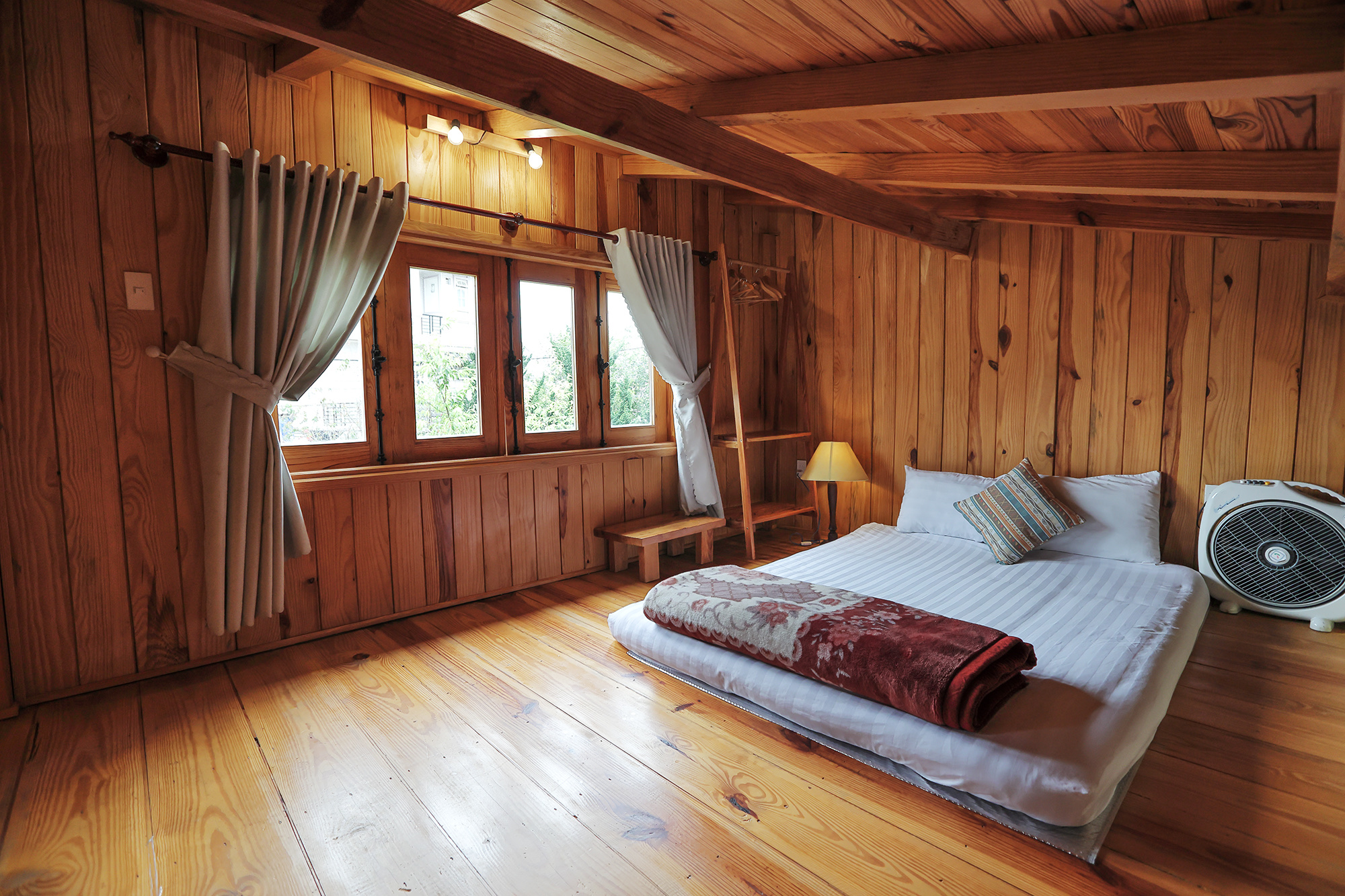 Villa Hùng Vương Nhà gỗ - ảnh 3
