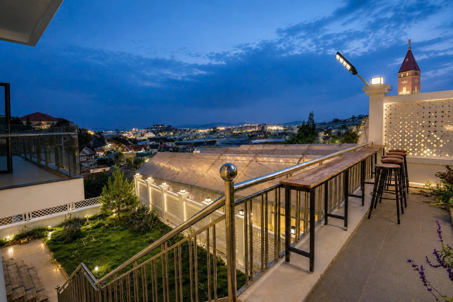 Villa Nguyên Phi Ỷ Lan - ảnh 11