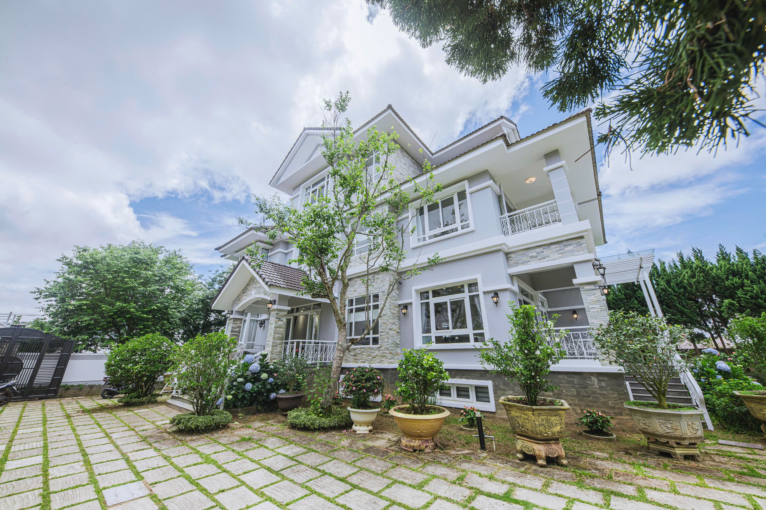 Villa Châu Âu Đà Lạt Như Ý - ảnh 1